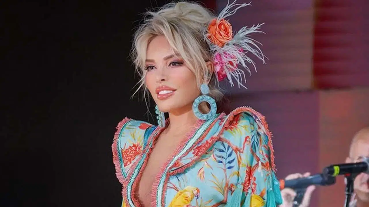 Ajda Pekkan'dan 40 milyonluk anlaşma!