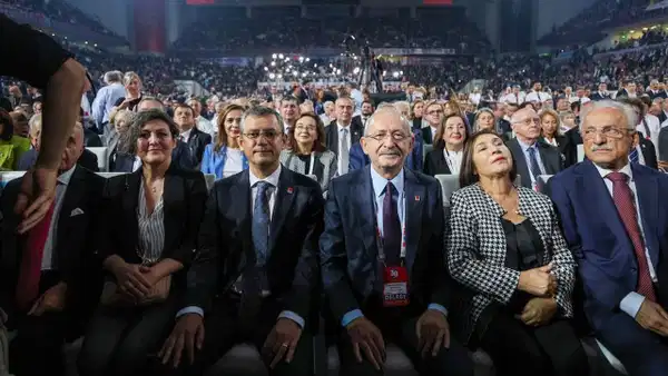 Kılıçdaroğlu'nun görevi devralmasına karar verildi