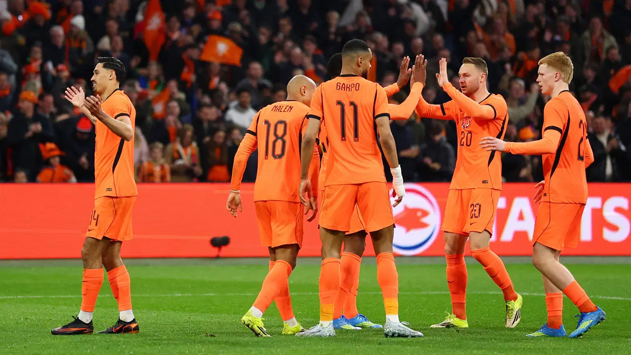 Hollanda, Norveç'i 2 golle mağlup etti!