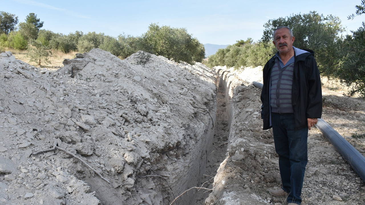 DSİ, emekli öğretmenin bahçesine 100 metrelik kanal açtı: 'Bu eşkıyalık, başka bir şey değil!'