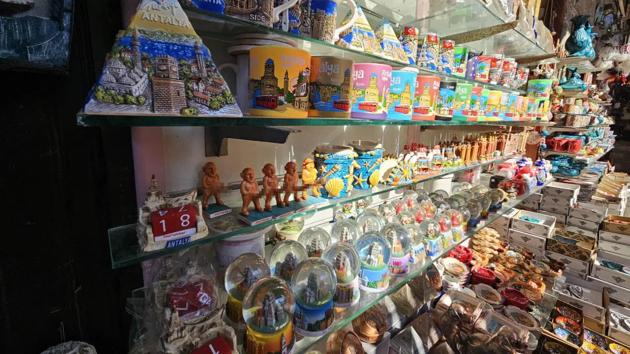 'Müstehcen heykelcik’ şikayeti ile 2 yıldır uygulanmayan karar hayata geçti