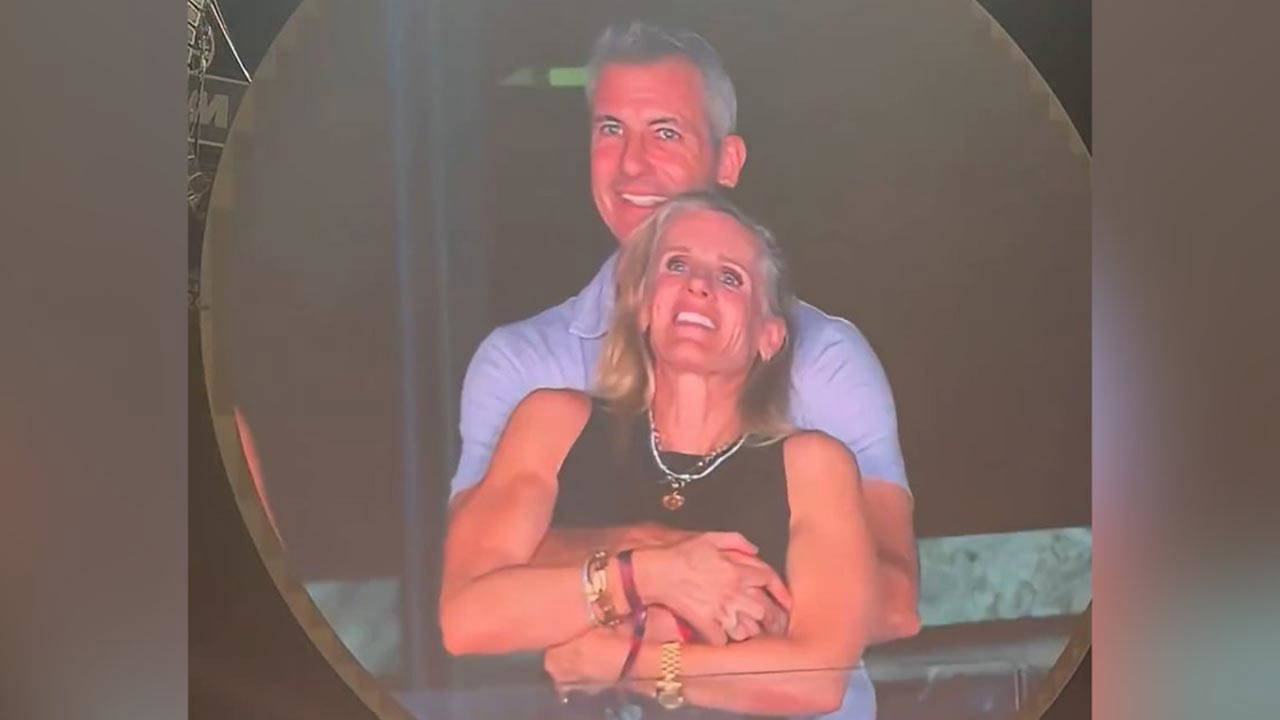 CEO kovulmuştu: Coldplay’den 'Kiss Cam' açıklaması