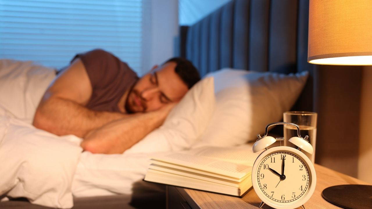 Uykusuzluğu 10 dakikada unutturuyor: Hızlıca uykuya dalmanızı sağlayan 6 bitki çayı