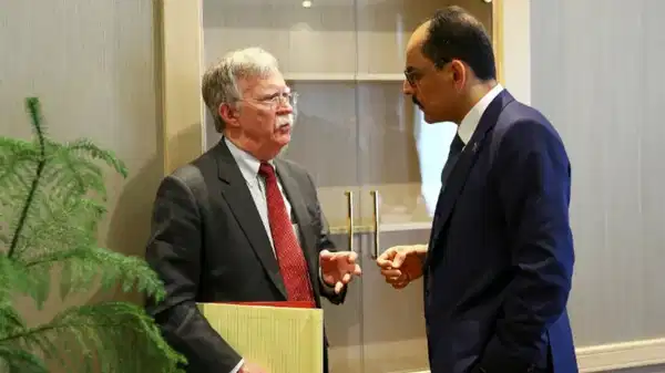 Trump’ın eski danışmanına 'gizli bilgi' suçlaması