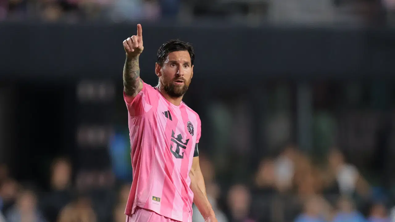 Lionel Messi galibiyeti getirdi, rekorunu geliştirdi