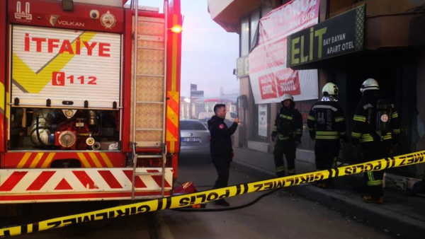 Erzurum’da halı mağazasında yangın: Polis bir kişiyi gözaltına aldı