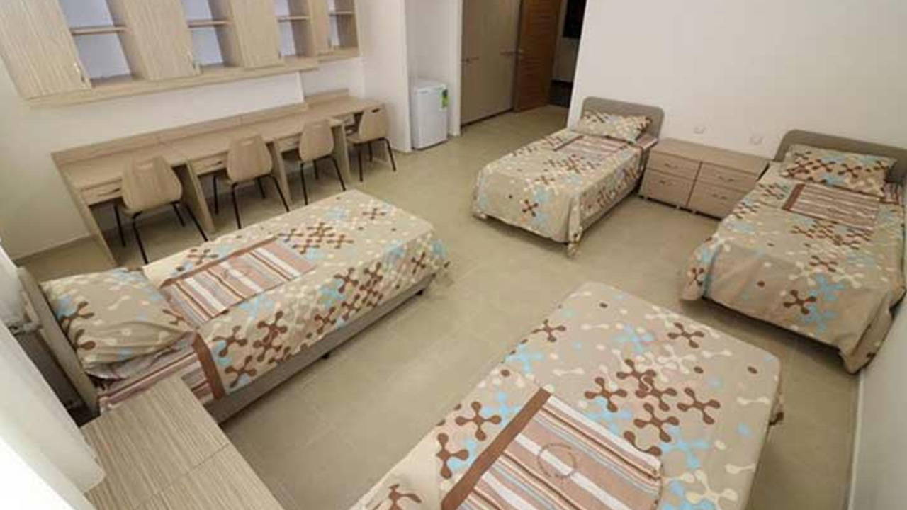 Üniversite öğrencisi 19 Mart protestolarına katılması nedeniyle yurttan atıldı