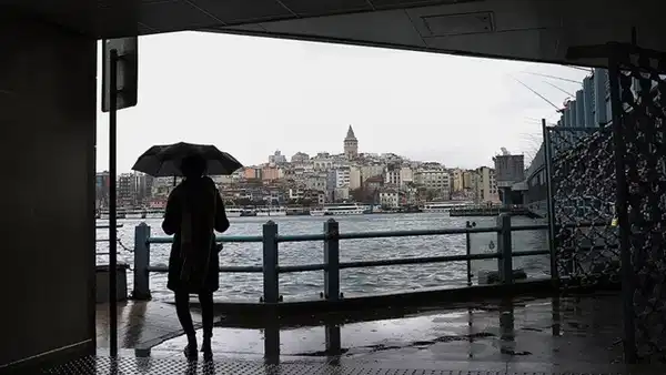 AKOM'dan saatli uyarı: İstanbul'a sağanak yağış geliyor