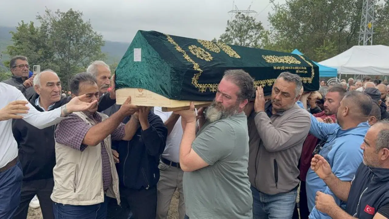 Eren Kaşıkçı memleketi Tokat’ta son yolculuğuna uğurlandı