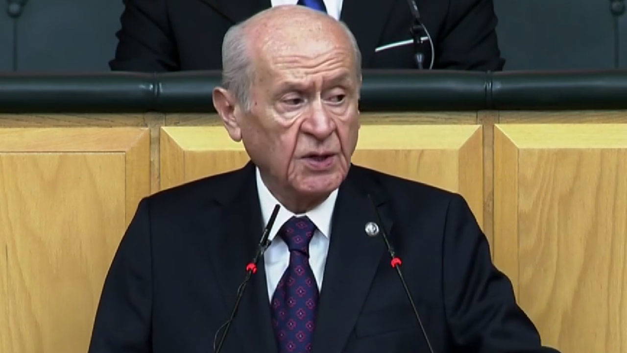 Son Dakika... Bahçeli'den Dervişoğlu'na: 'Bir lafına bakıyorum laf mı diye, bir de söyleyene bakıyorum adam mı diye!'