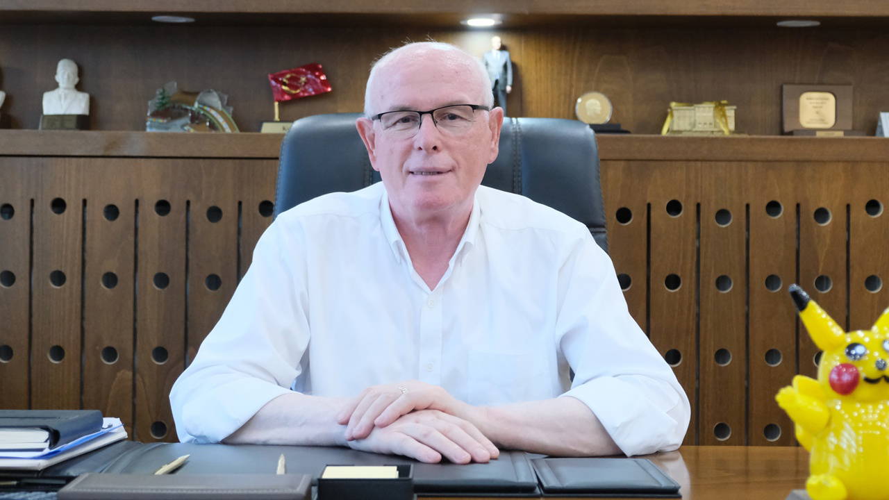 Odunpazarı Belediye Başkanı Kazım Kurt, meclis üyeleriyle birlikte CHP'den istifa etti