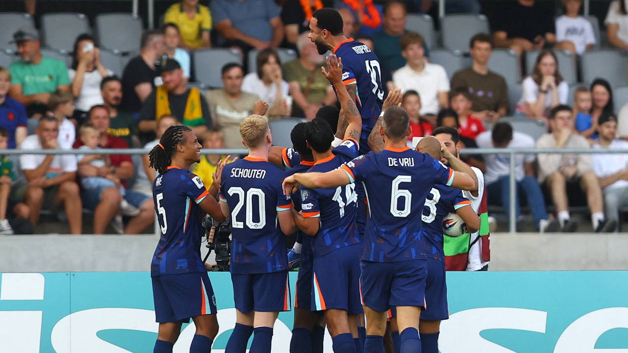 Hollanda sürprize izin vermedi!