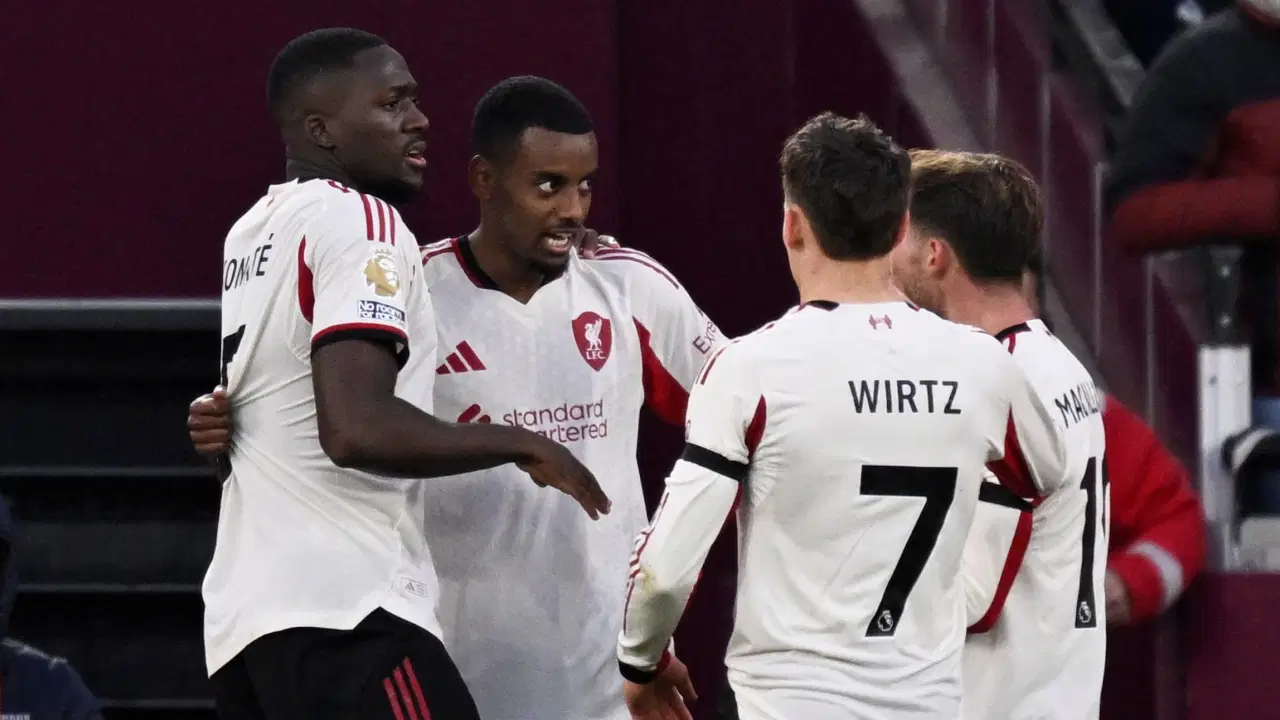 Alexander Isak siftah yaptı: Liverpool'un 2 maçlık hasreti dindi!