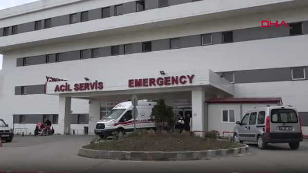 Bıçaklı kavgada yaralandı, kaldırıldığı hastanede tabancayla vuruldu