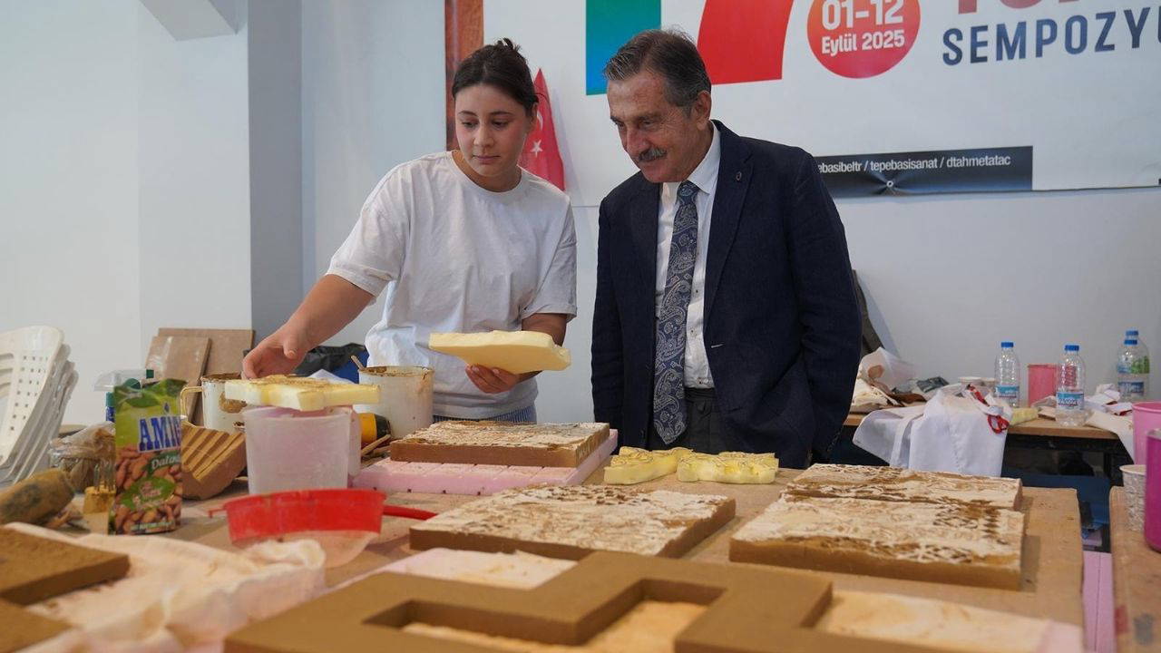 Başkan Ataç, sanatçıları ziyaret etti