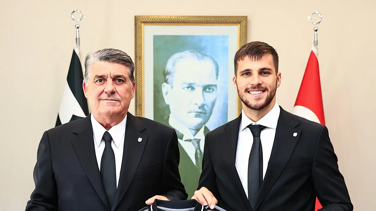 Serdal Adalı, yeni transfer David Jurasek ile buluştu