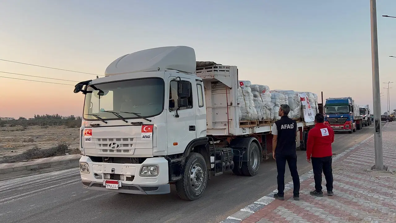 AFAD'dan Gazze'ye 17 TIR gıda ve 3 TIR battaniye yardımı