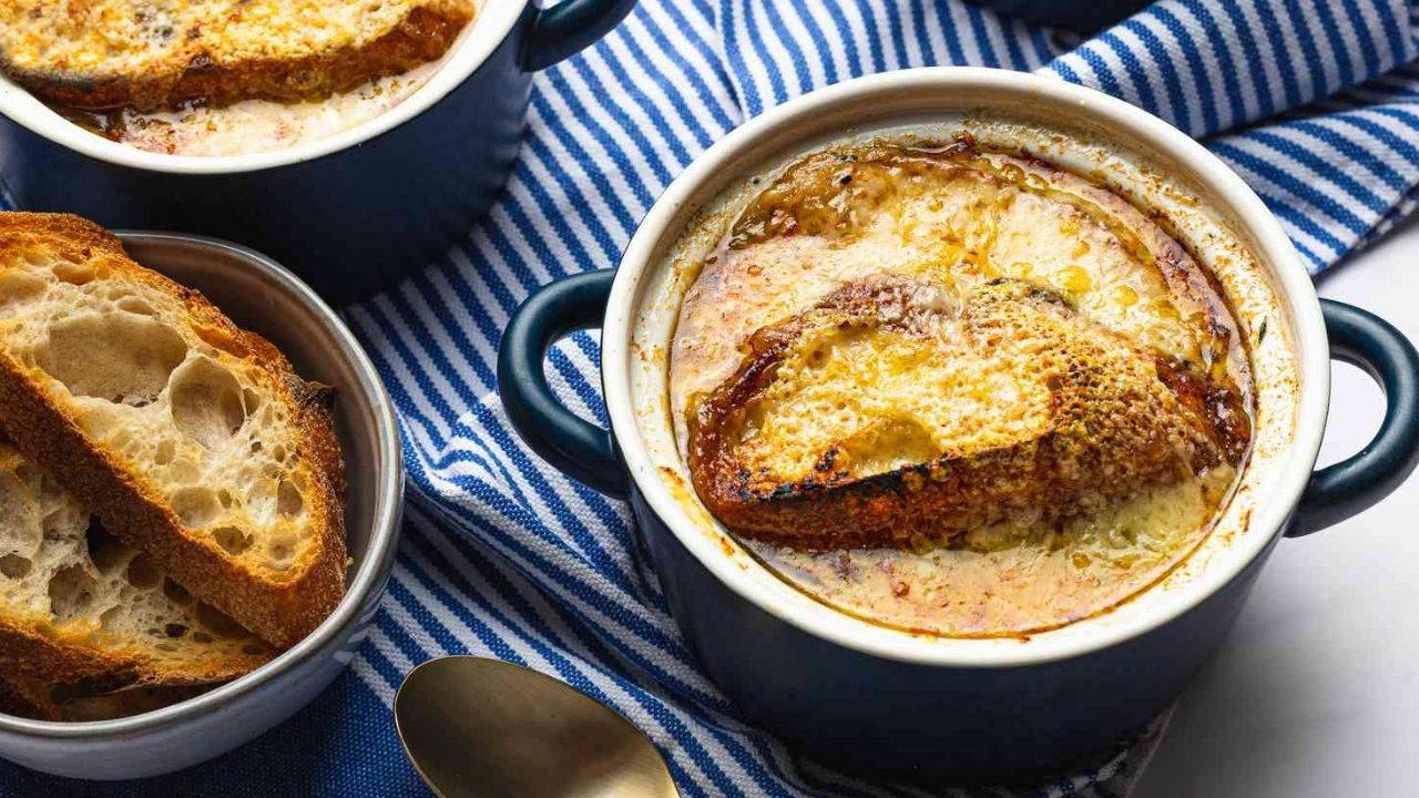 Fransız mutfağının dillere destan lezzeti: Soğan çorbası tarifi