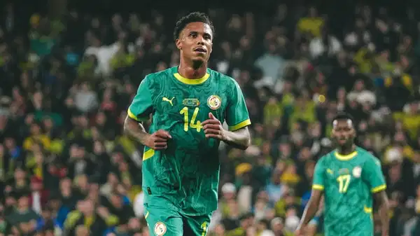 Jakobs asist yaptı: Senegal 3 puanı üç golle aldı!