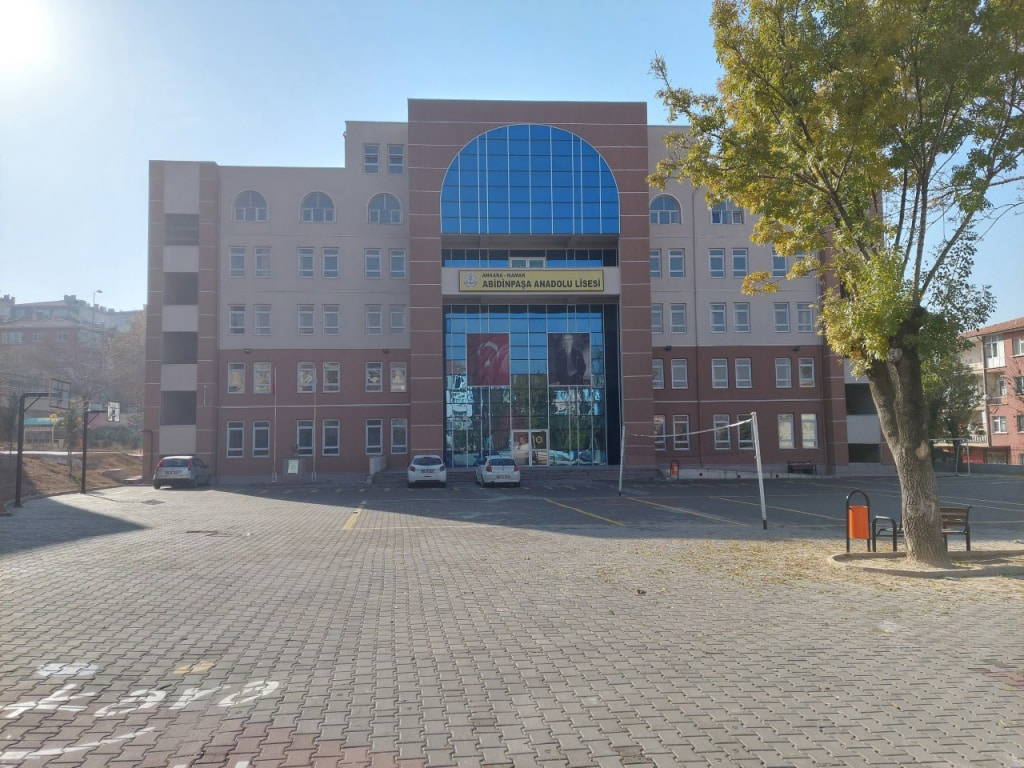 4 katlı okulda asansör sorunu: Engelli öğrenci ve öğretmenler mağdur