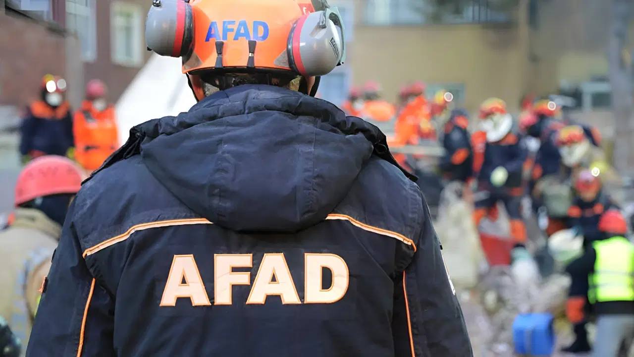 İbrahim Kaboğlu, AFAD Başkanı'na sordu