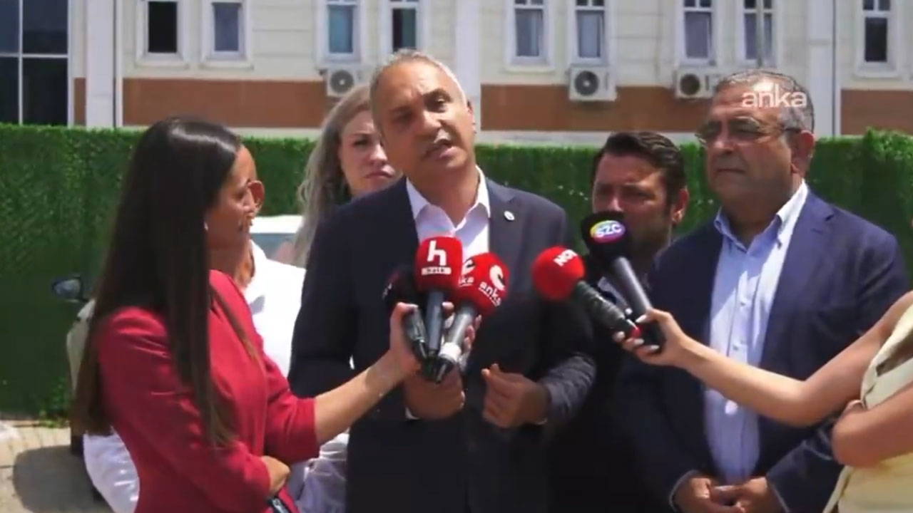 Son Dakika... İBB Davası'nda gerginlik... Mahkeme başkanı CHP'li vekillere 'soytarı' dedi: CHP'li Suat Özçağdaş'tan çok sert tepki: 'O lafın hesabını vereceksin!'