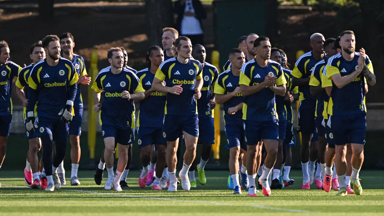 Fenerbahçe'nin Avrupa kadrosunda Sturm Graz maçı öncesi değişiklik!