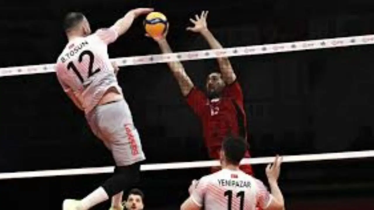 Ziraat Bankkart, sahasında Spor Toto'ya set vermedi!