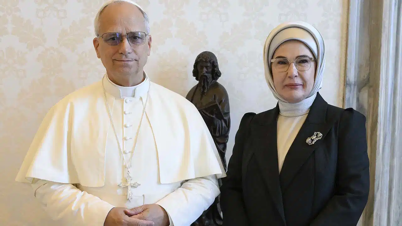 Emine Erdoğan, Papa 14. Leo ile Vatikan'da görüştü: 'Yeni döneminiz hayırlı olsun inşallah'