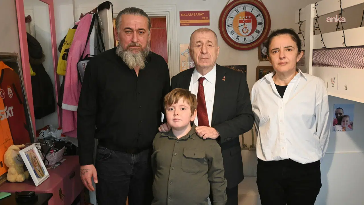 Ümit Özdağ, trafik kazası sonucu hayatını kaybeden Işıl Öykü Dinç'in ailesini ziyaret etti