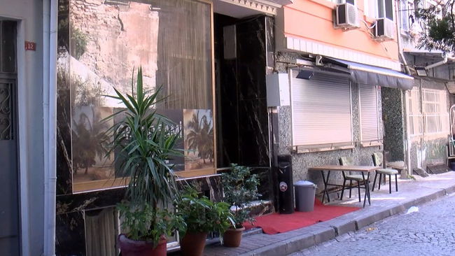 Böcek ailesi gibi zehirlenmişlerdi...