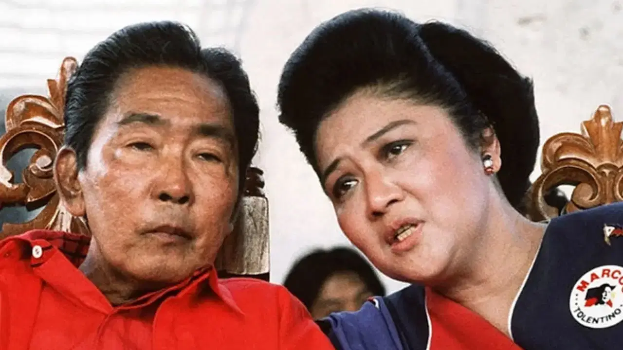 Trump resimli pasaport bir ilk değil! İşte kendi fotoğraflarını absürt şeylere ekletmiş liderler