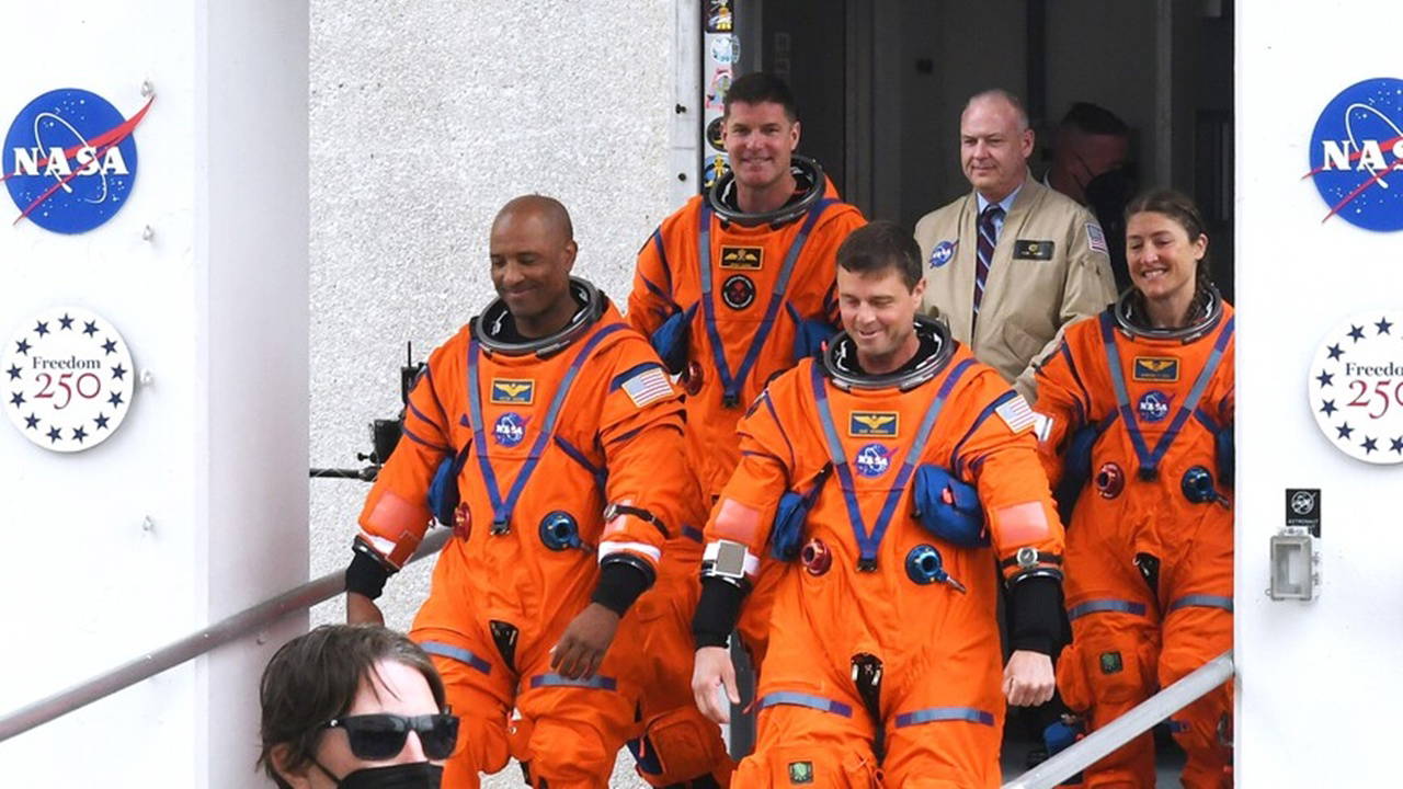 Artemis II rekor kırdı: Uzayda en uzak noktaya ulaştılar!