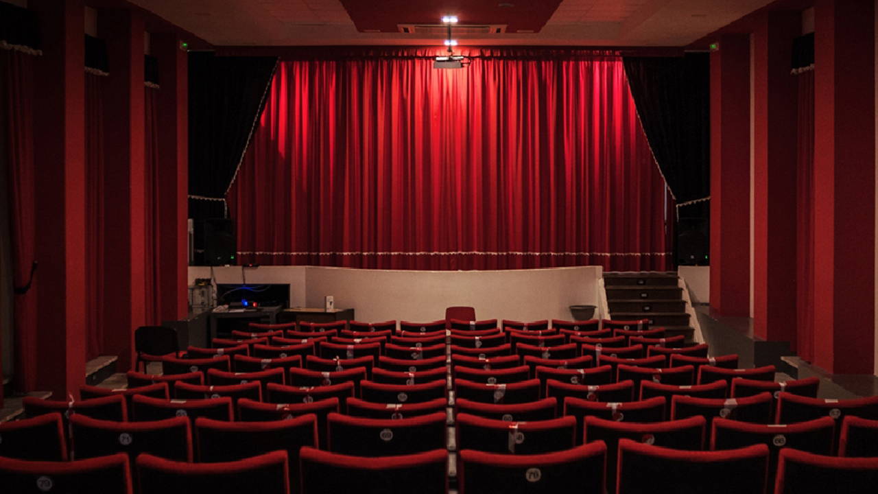 'Kahraman Bakkal' oyunu 27 yıl sonra yeniden sahnede