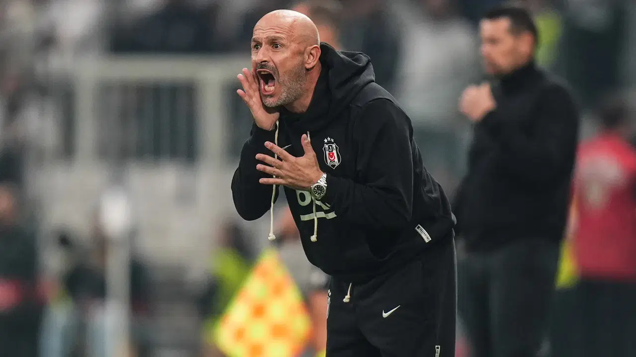 Spor yazarları Beşiktaş - Crystal Palace maçını değerlendirdi: 'Italiano'nun harakiri yaptığı maçta 1 puan altındır'