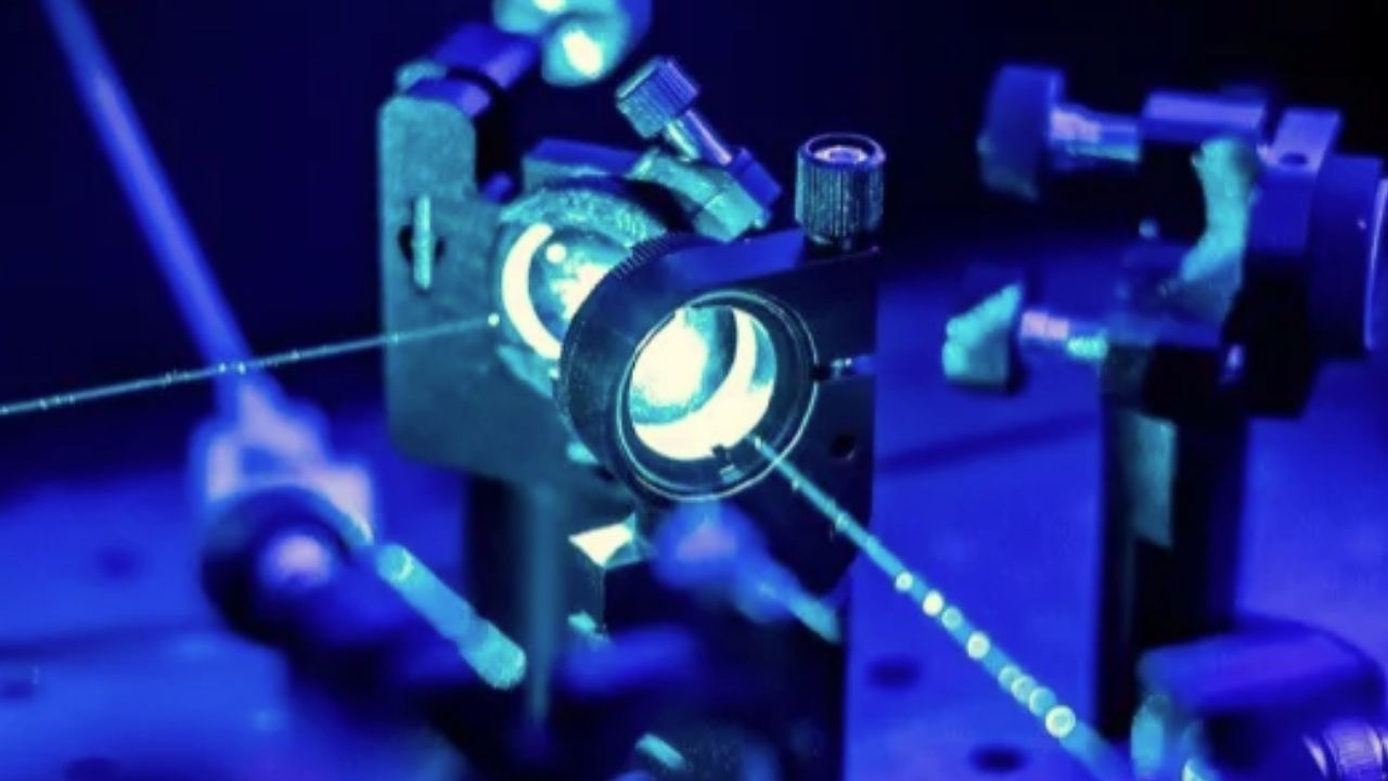 Yapay zekayla geliştirilen optoelektronik aygıtlarla elektrik üretimi artırılacak