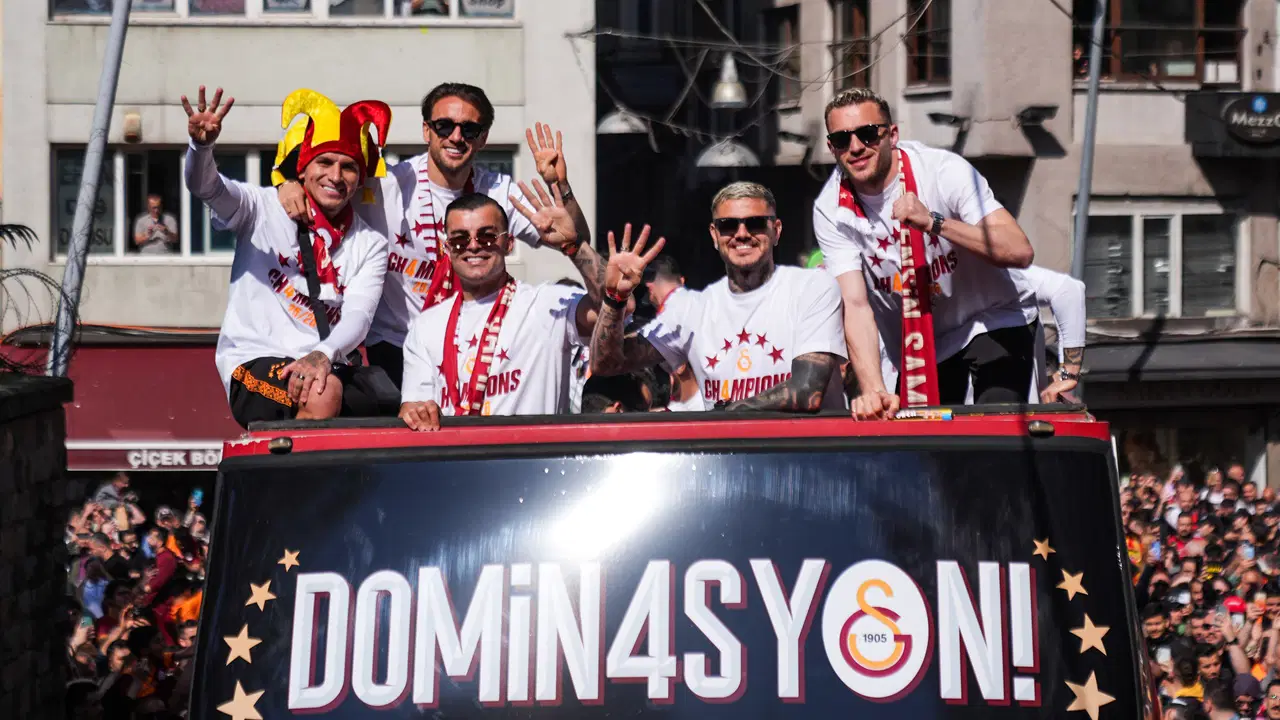 Şampiyon Galatasaray kupasına kavuşuyor