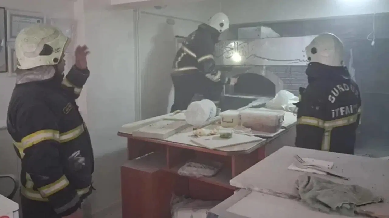 Burdur'da pide salonunda patlama: Yaralı var!