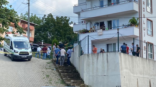 Eski eşini öldürüp oğlunu yaralayan erkek