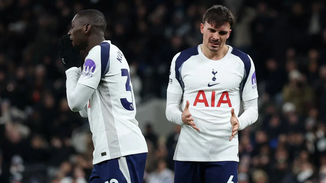 Tottenham'dan kendi sahasında puan kaybı!