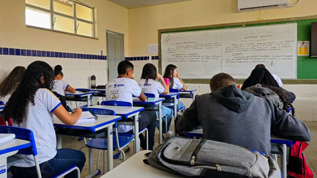 CHP'den 'zorunlu eğitim kısalacak' iddialarına tepki: 'Zorunlu eğitimden vazgeçilemez'