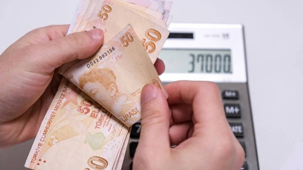 Ünlü ekonomistten 'asgari ücret' tahmini: 'Maksimum bu rakam olacak'