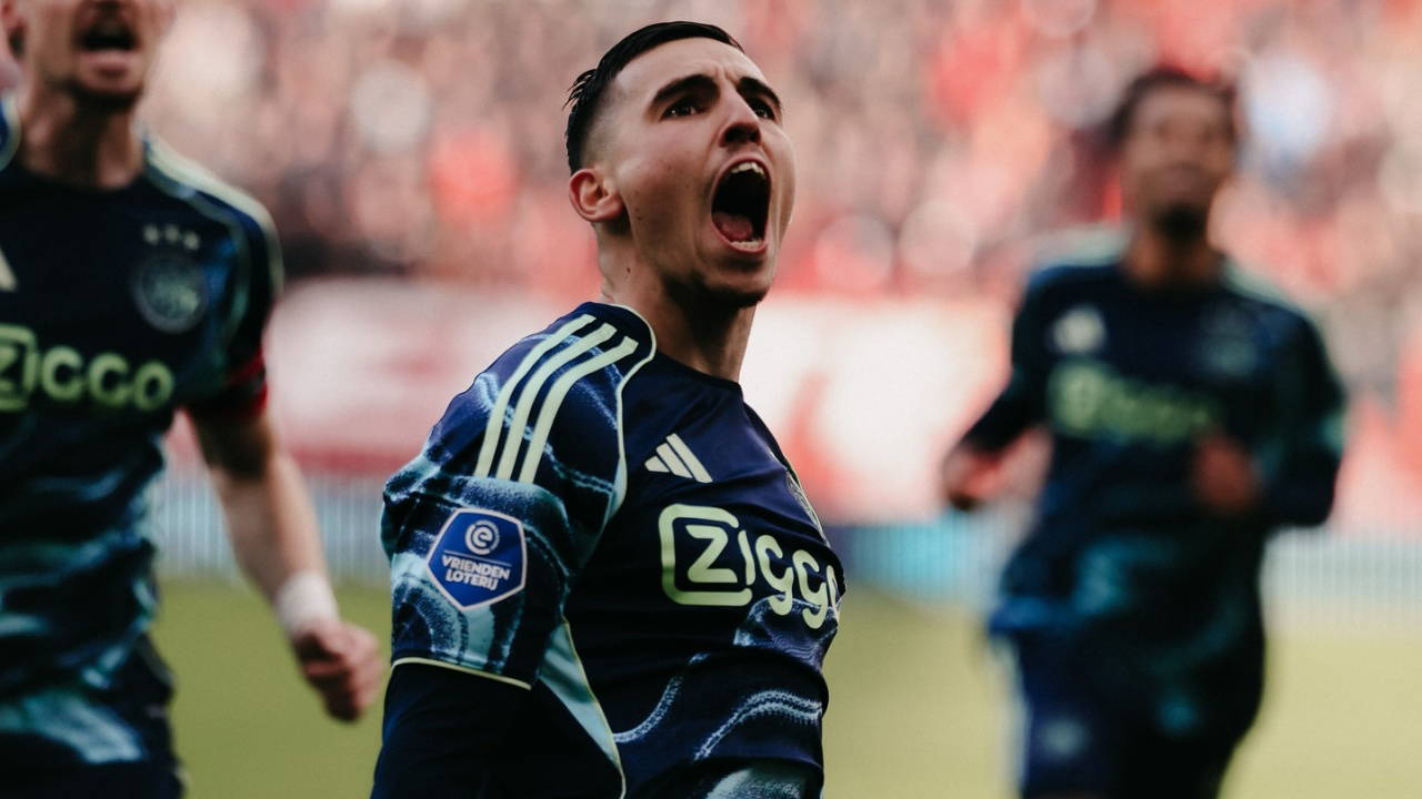 Ajax, Twente deplasmanında hata yapmadı!