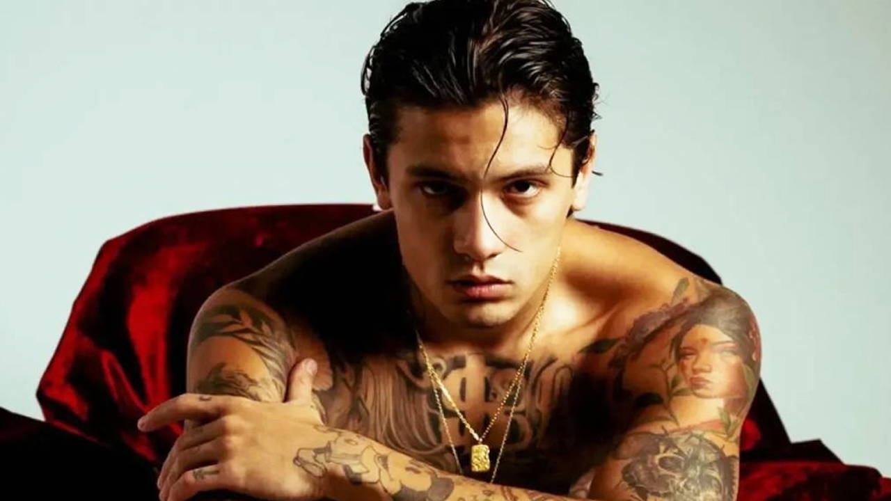 Son dakika... Ünlü rapçi Çakal'a konser çıkışı silahlı saldırı! Hastaneye kaldırıldı: Saldırı anının görüntüleri ortaya çıktı!