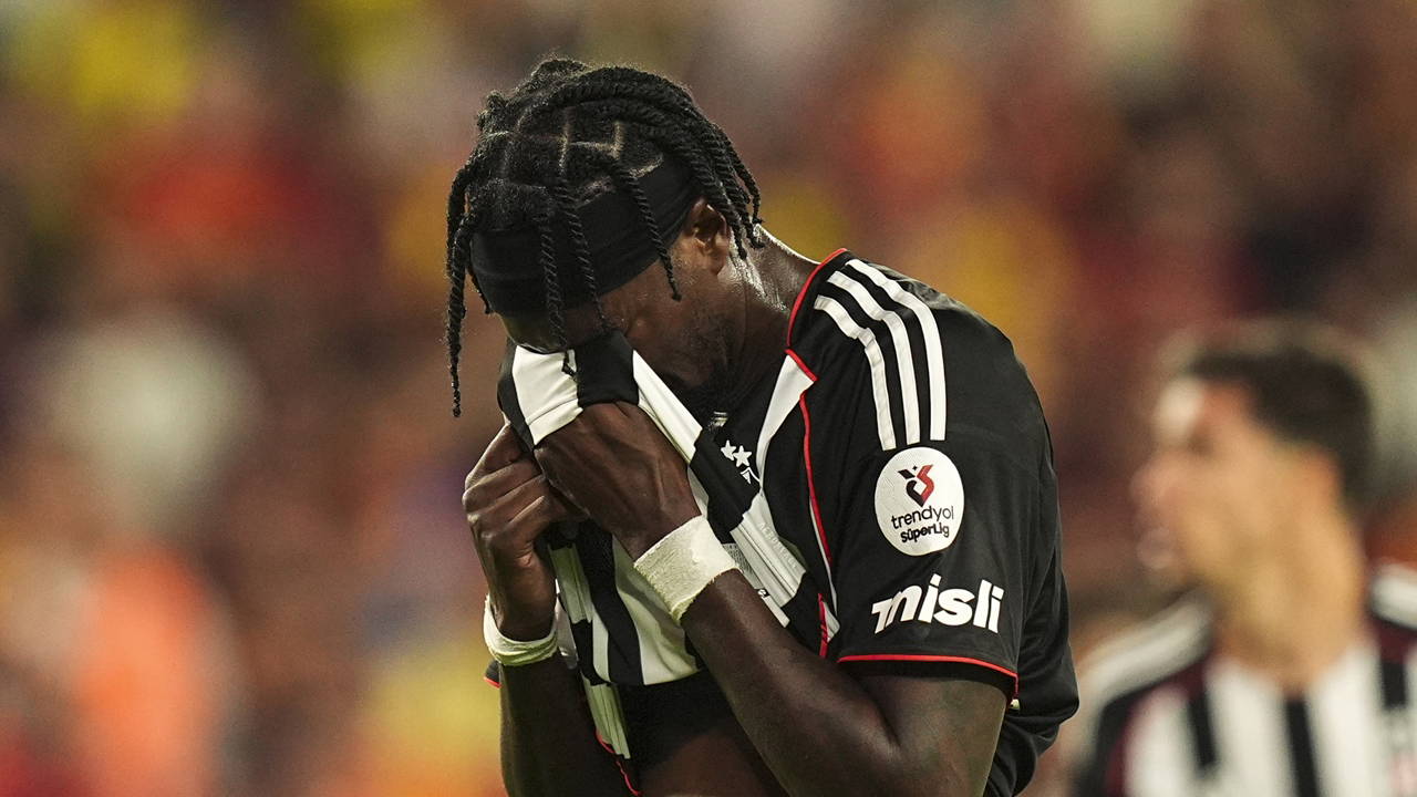 Spor yazarları, Göztepe - Beşiktaş maçını değerlendirdi: 'Beşiktaş sabaha kadar oynasa kazanamazdı'