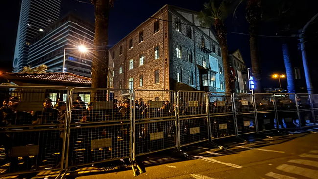 İzmir’in şafak baskını