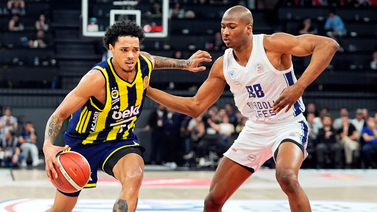 Fenerbahçe Beko, Anadolu Efes'i devirdi! Dörtte dört yaptı...