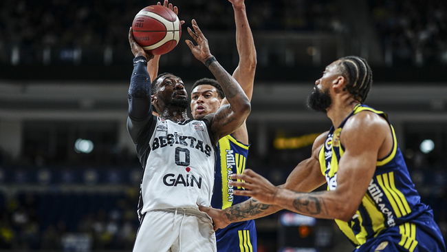 Fenerbahçe Beko'ya şans tanımadı