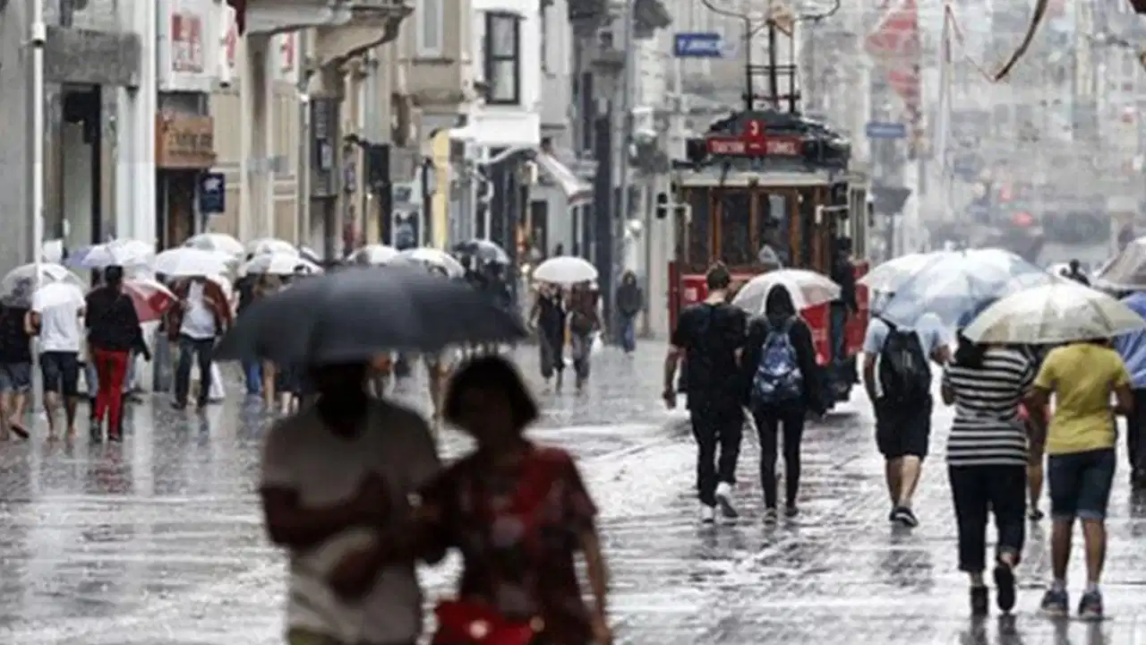 Meteoroloji tarih verdi: İstanbul'a ne zaman yağmur yağacak?