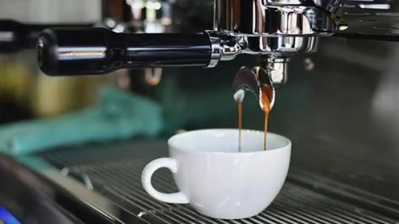 'Kahve devi' Starbucks, 250 mağazasını kapatma kararı aldı: 'Zor olacağını biliyoruz'